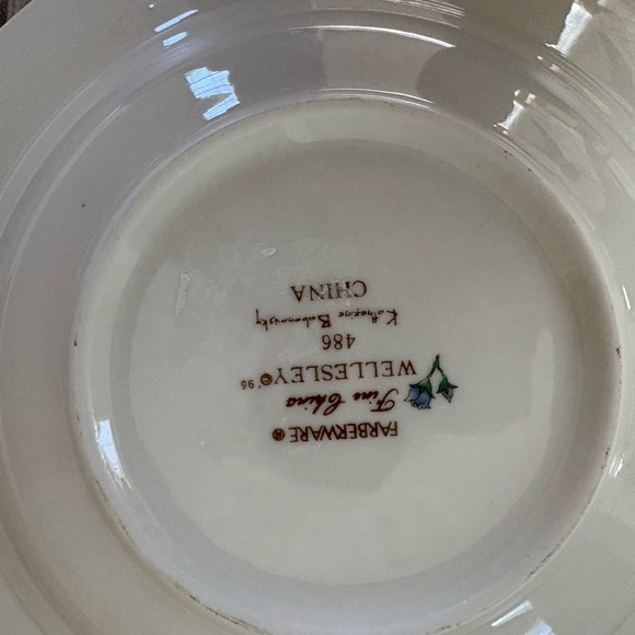 Farberware Vintage Wellesley Floral 9 inch Vegetable Bowl - Picture 4 of 4